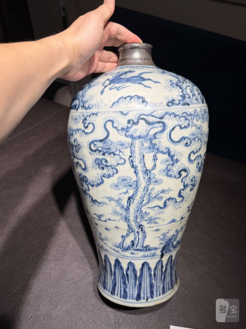 明空白期 青花携琴访友图梅瓶 - 图11
